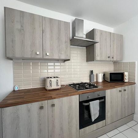 Large 3 Bed - 10 Mins To Centre Villa Liverpool Luaran gambar