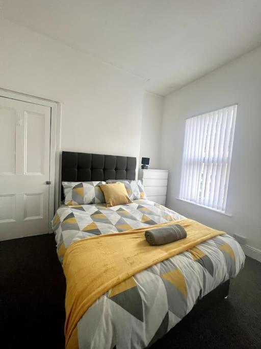 Large 3 Bed - 10 Mins To Centre Villa Liverpool Luaran gambar